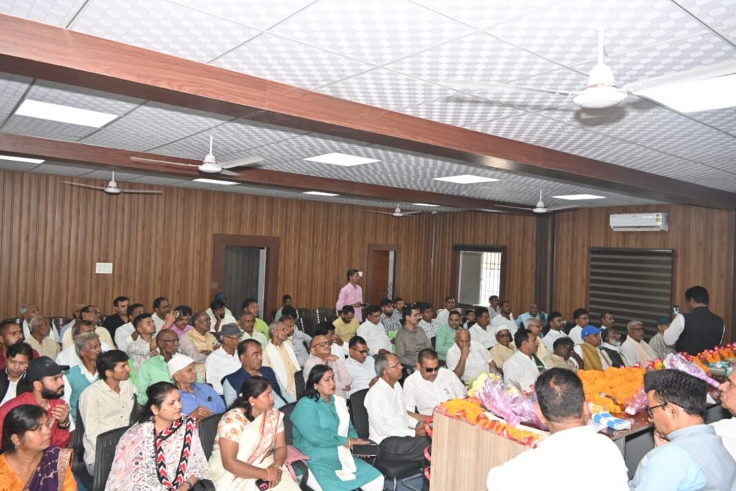 अविभाजित बिहार में उच्च शिक्षा की लौ जलाने वाले शेरे बिहार रामलखन यादव की मनाई गई जयंती